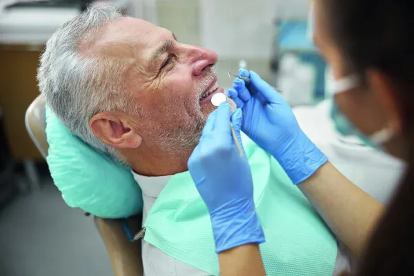 Douleur et implants dentaires